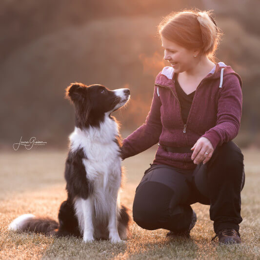 Hundetrainerin Nicole und Hund Hope
